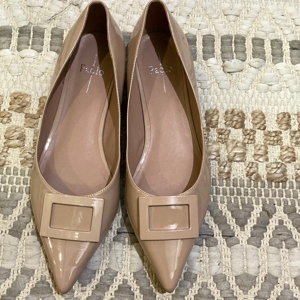 Nude patent leather flats